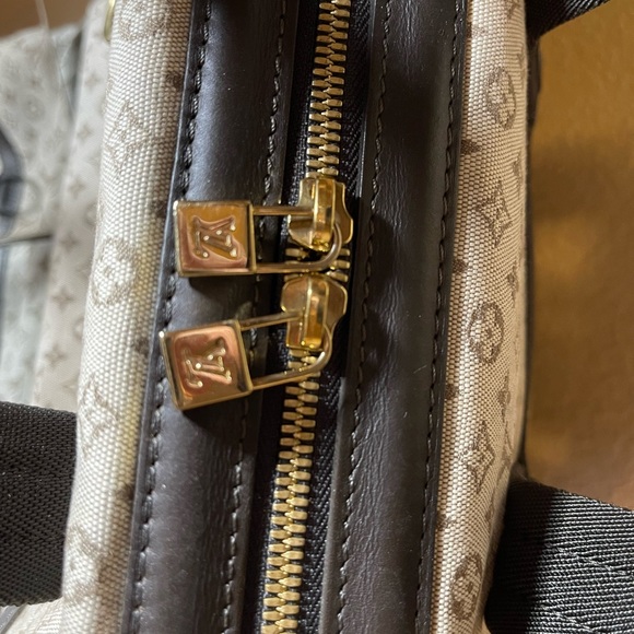 Louis Vuitton Olive Monogram Mini Lin
Josephine GM Boston bag - Picture 2 of 16